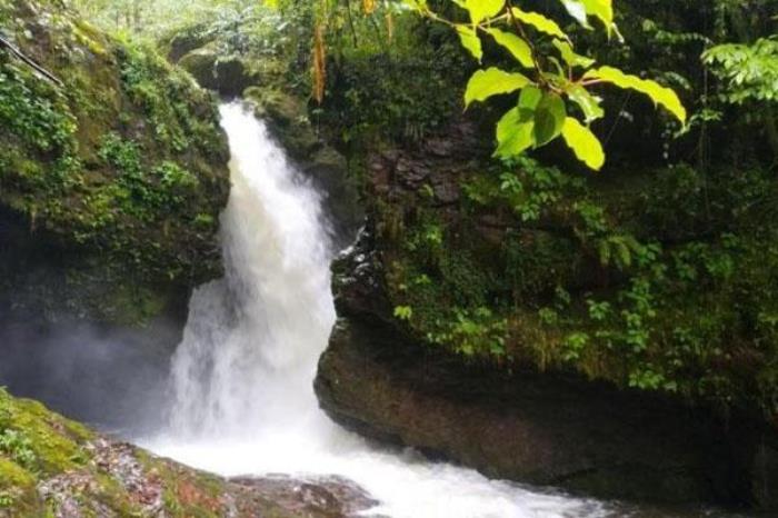 龙苍沟叠翠溪景区