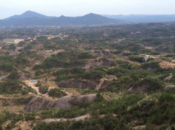 湖南岳阳玻璃桥景区石牛寨