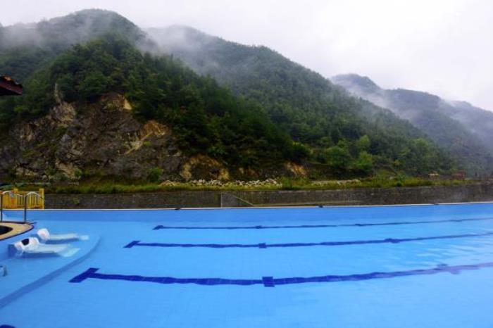 汤河裸浴温泉度假区