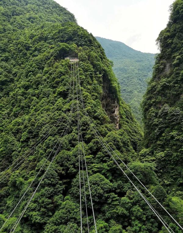 巴人河生态旅游区（三峡女人谷）