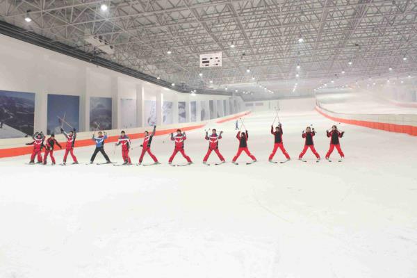 秦岭四季室内滑雪馆