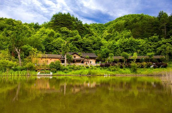 中国秦岭悠然山高山湿地景区