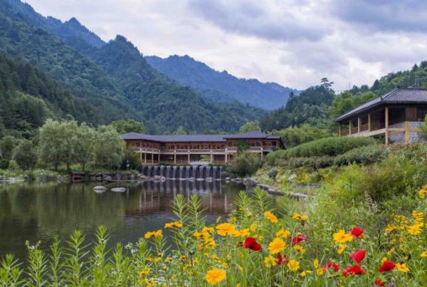 中国秦岭悠然山高山湿地景区