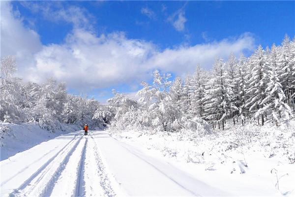 长城岭滑雪场